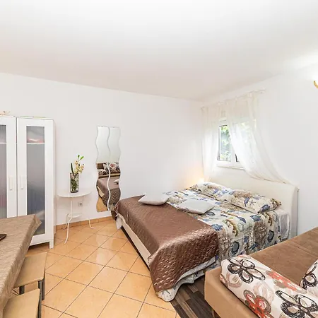 Casa vacanze Cozy In With Outdoor Swimming Pool *