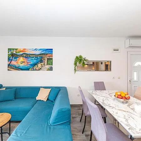 Lovely Home In Vinisce Дом отдыха